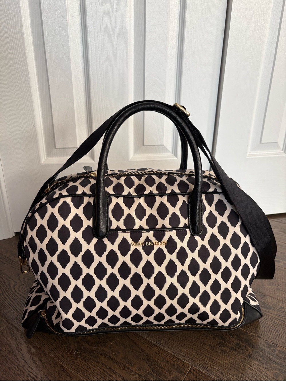 Vera Bradley Black & Cream Ikat Travel Duffel EUC